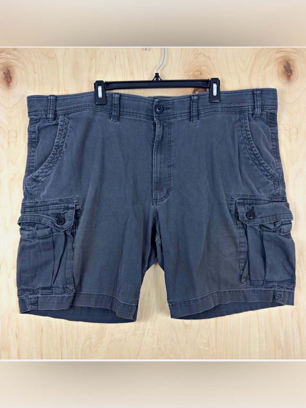 The Foundry Supply Co Men's Cargo Shorts in Charcoal Gray Size 48 Big & Tall